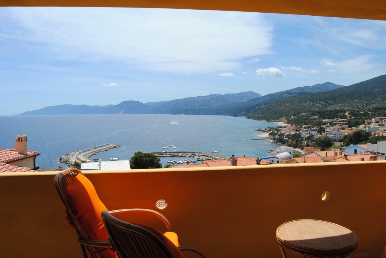 Appartamento Neruda Cala Gonone Bagian luar foto